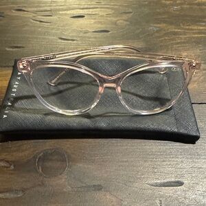 Quay Australia Transparent Pink Cat-Eye Blue Light Glasses (All Nighter)